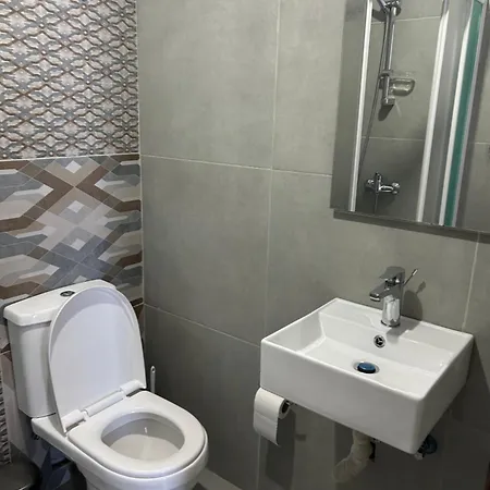 5b Luxury Apartment