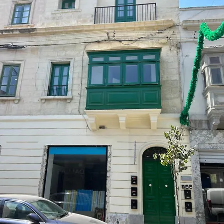 5b Luxury Apartment